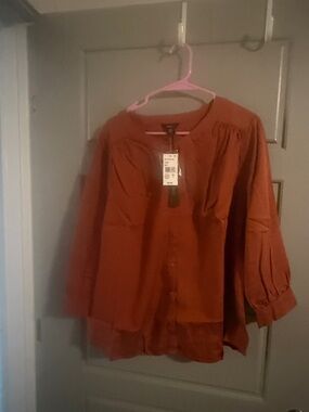 intro. NWT Burnt Orange Button-Down Puff Sleeve Blouse